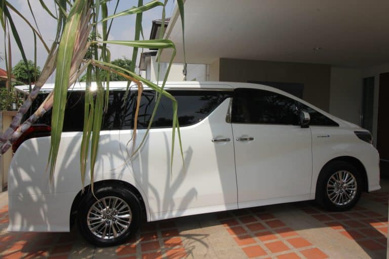 toyota alphard for rent