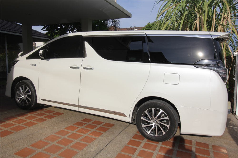 toyota vellfire for rent Car Rental Bangkok